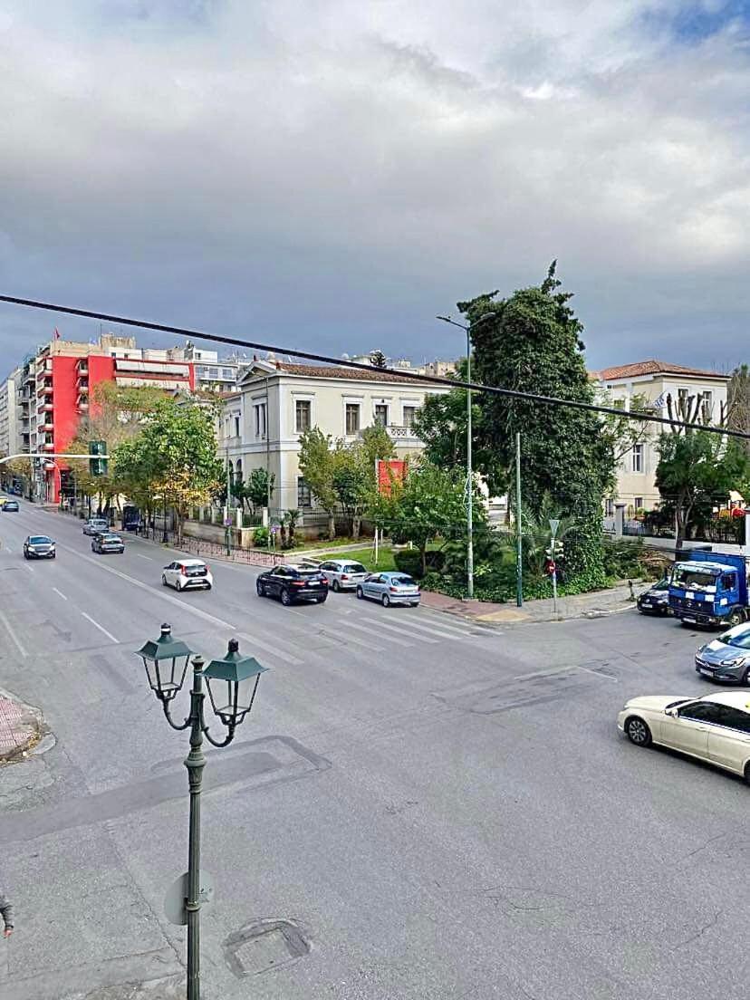 Comfortable Apartment In The City Center Athens Luaran gambar